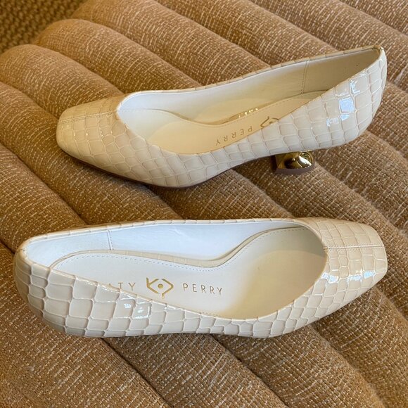 Katy Perry Laterr Pump in Ivory, Size 6 - Picture 2 of 5